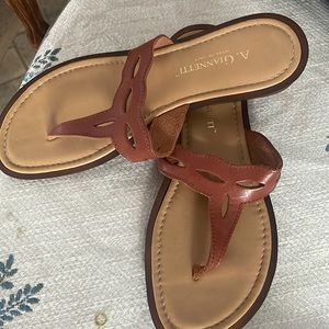 A Giannetti sandals tried on NWOT leather